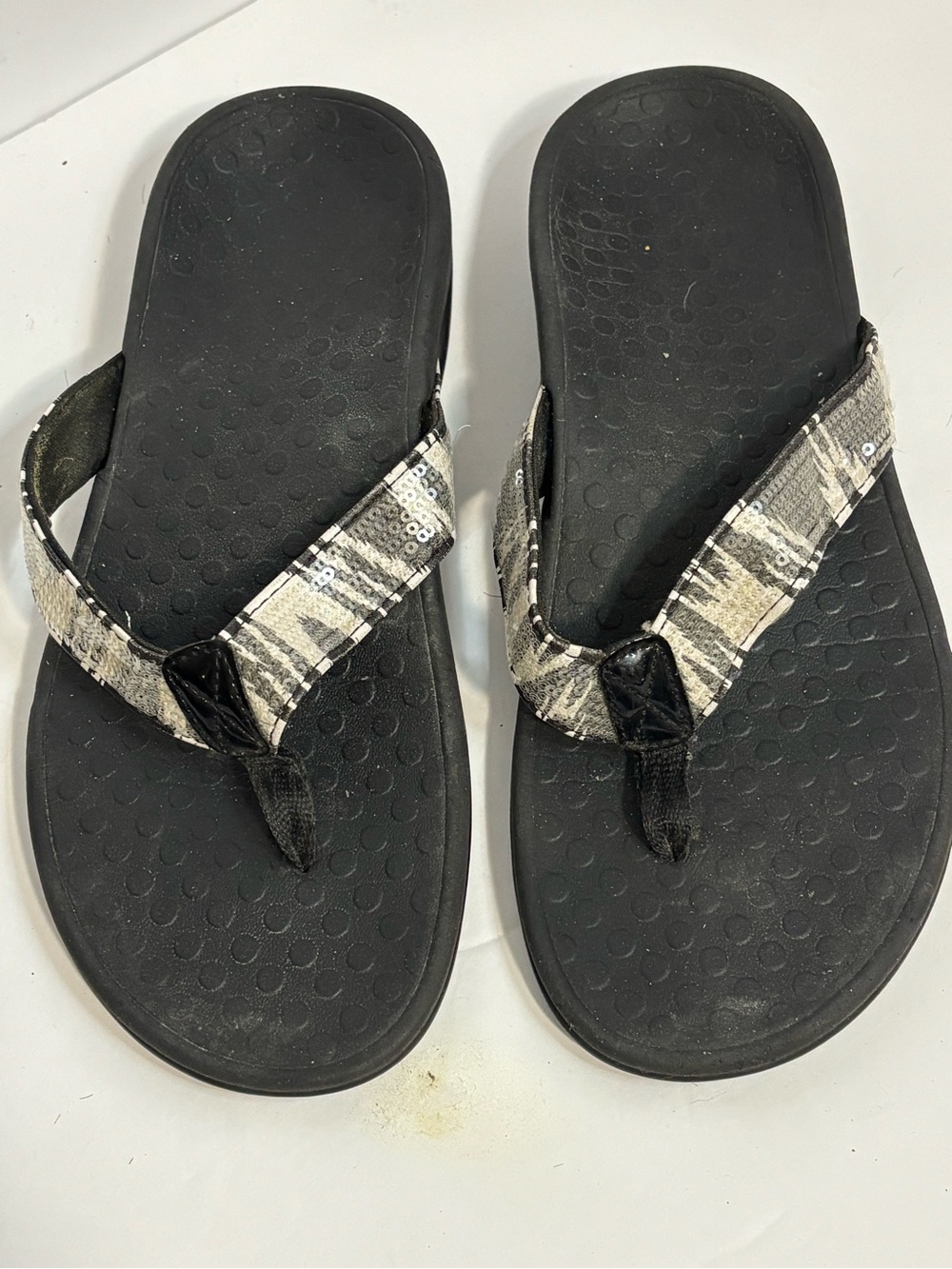 Vionic Sequin tide flip flop sandals sz 8 orthotic comfort shoes VGUC
